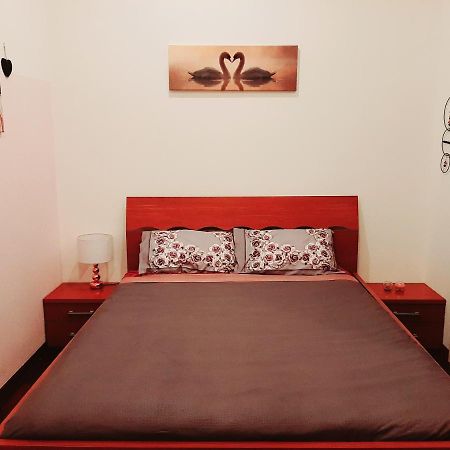 アヴェッツァーノ Sul Corso Bed & Breakfast エクステリア 写真